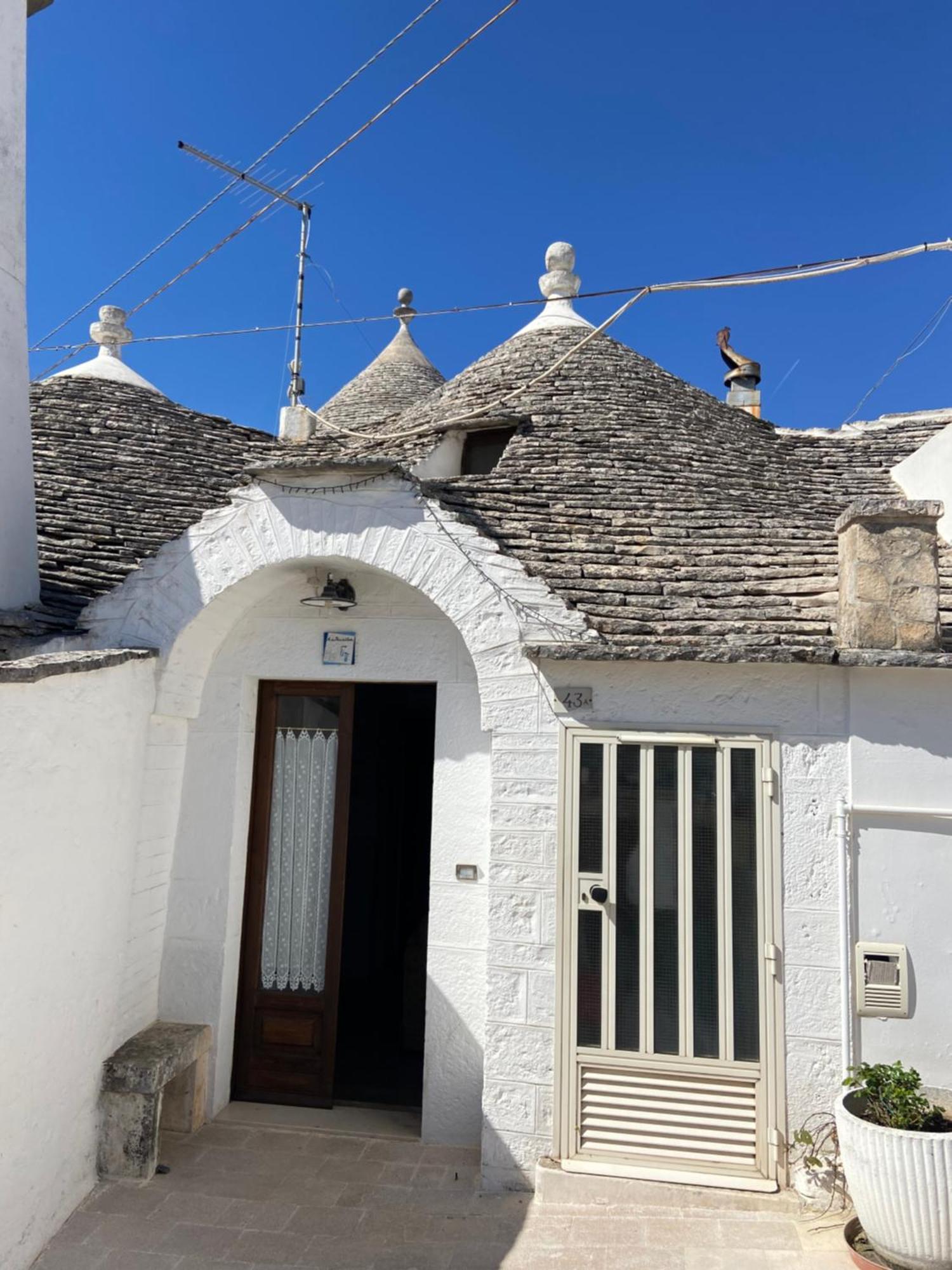 A Due Passi Dal Centro - Trullo Daire Alberobello Dış mekan fotoğraf